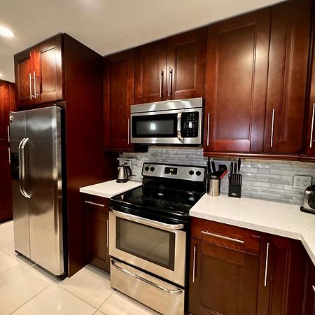 Modern Miami Oversized 3 Bedroom In Central Location Экстерьер фото