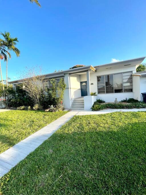 Modern Miami Oversized 3 Bedroom In Central Location Экстерьер фото