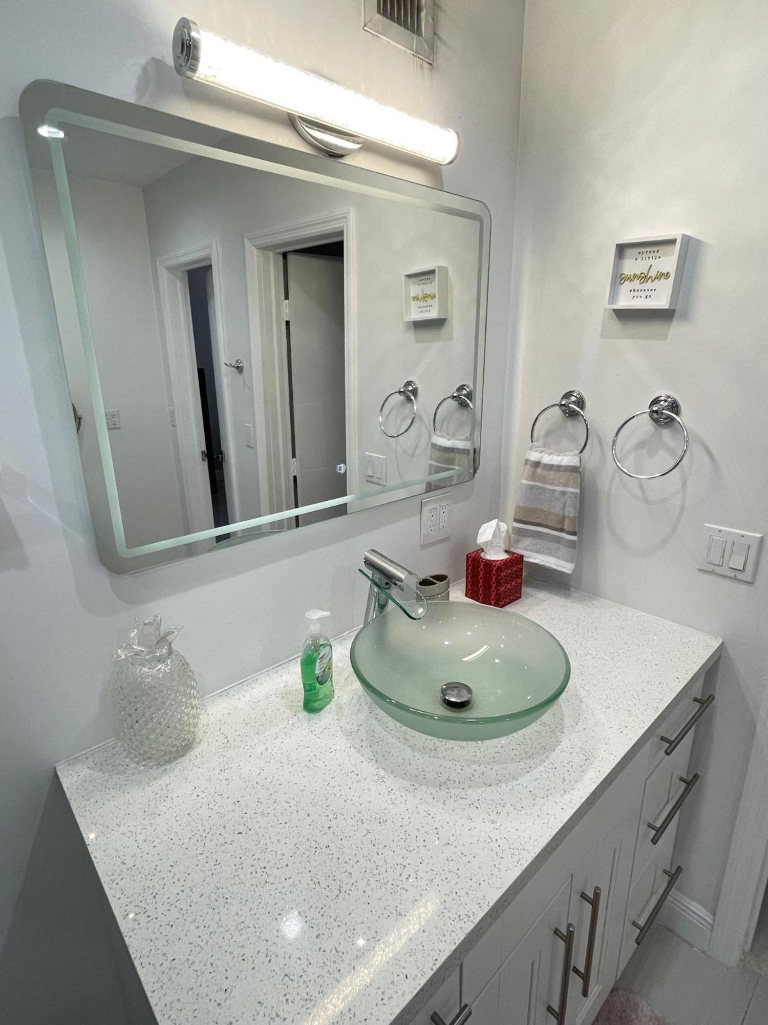 Modern Miami Oversized 3 Bedroom In Central Location Экстерьер фото